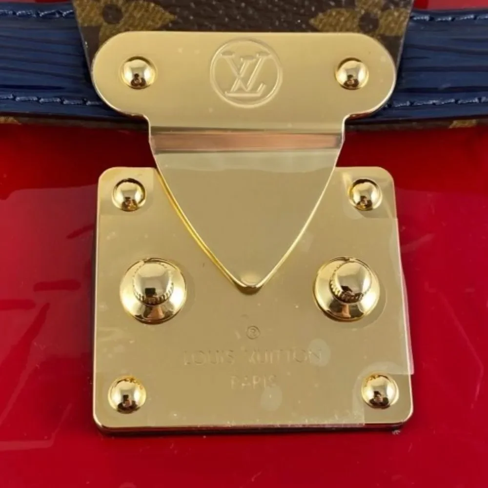 LOUIS VUITTON Vernis Epi Monogram Wynwood Scarlet
